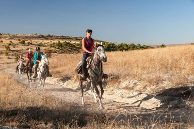 卡帕多奇亚骑马游（2小时）
