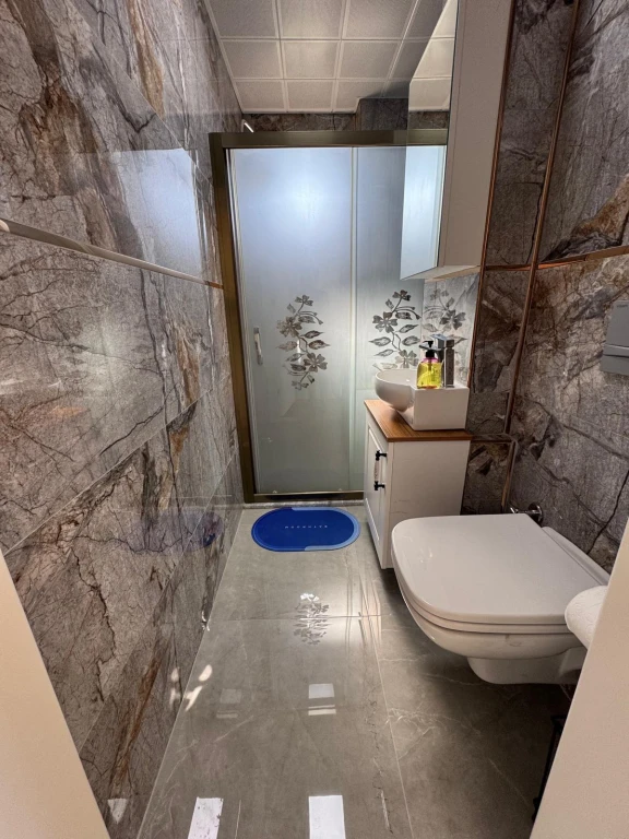 İzmir Foça da Aileler İçin Uygun, 3 yatak odalı, Havuzlu, Bahçeli, Şömineli Villa