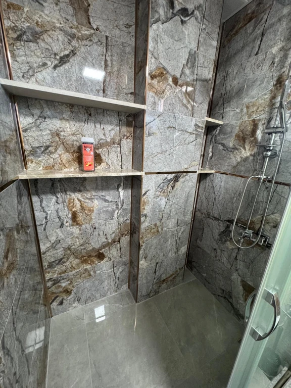 İzmir Foça da Aileler İçin Uygun, 3 yatak odalı, Havuzlu, Bahçeli, Şömineli Villa