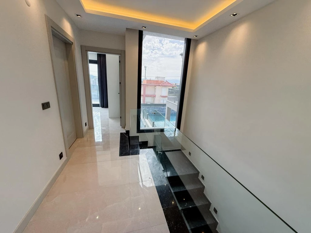 İzmir Çeşme Residere de Aileler için Uygun Tuz Havuzlu Kiralık Villa