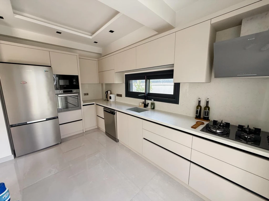 İzmir Çeşme Residere de Aileler için Uygun Tuz Havuzlu Kiralık Villa