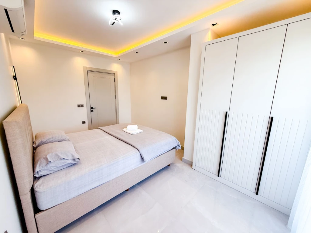 İzmir Çeşme Reisdere de Aileler İçin Uygun Tuz Havuzlu Kiralık Villa 2