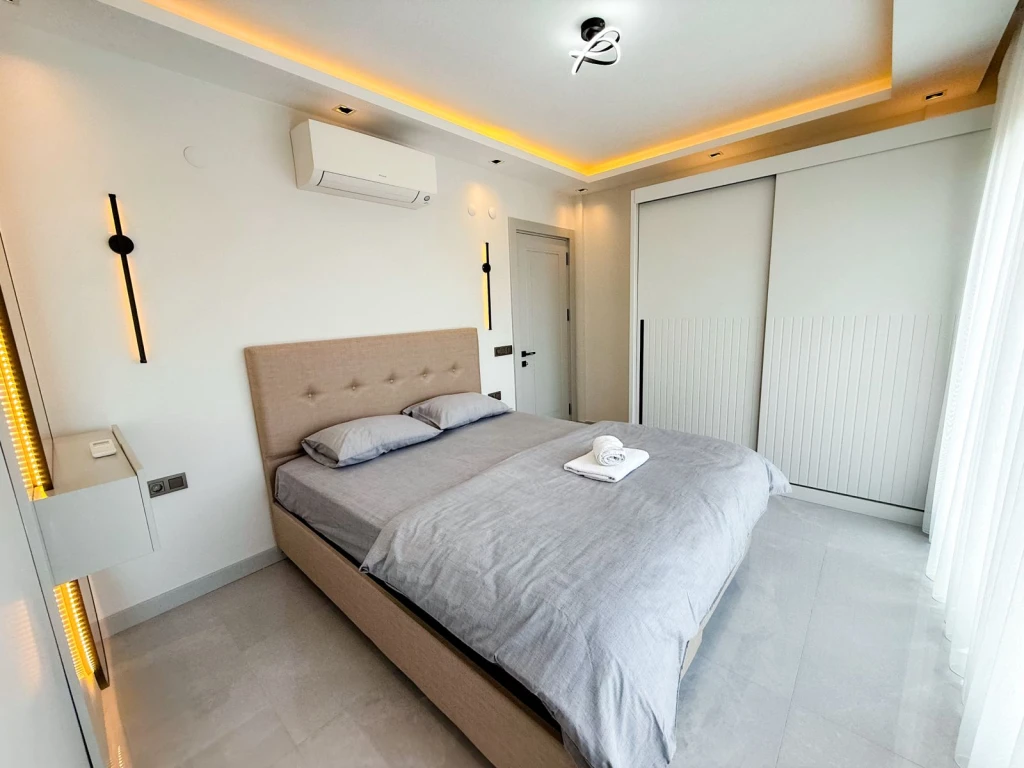 İzmir Çeşme Reisdere de Aileler İçin Uygun Tuz Havuzlu Kiralık Villa 2