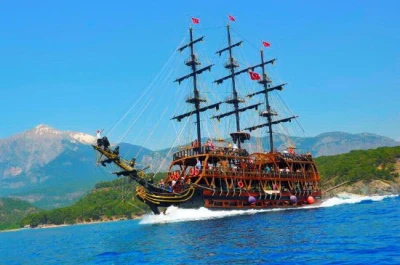 Excursion en bateau de pirates à Kemer au départ d'Antalya | Fête de mousse & animation