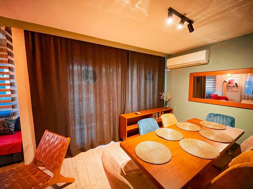 İzmir Alsancak'ta, Aileler İçin Uygun, 2 Yatak Odalı, Günlük Kiralık Daire