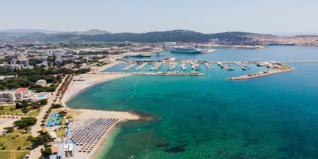 M/Y Callisto Yacht— Classic Elegance at Sea
