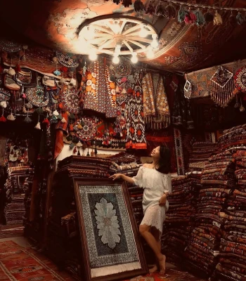 CAPPADOCIA PHOTO SHOOT WITH CARPETS