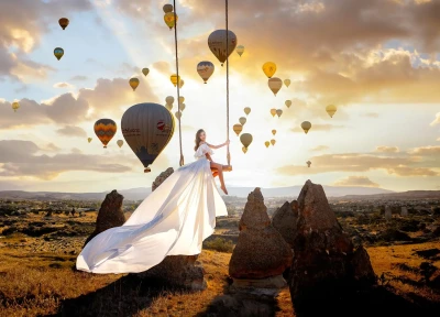 CAPPADOCIA PHOTO SHOOT - SWING AT HOT AIR BALLOON