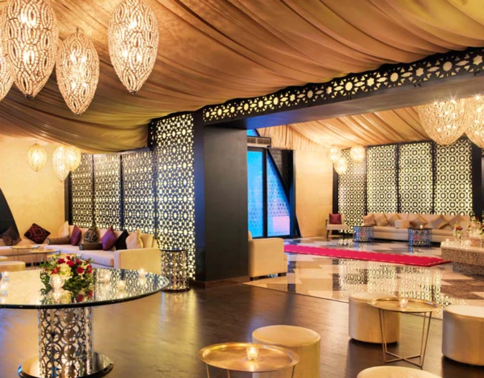 'Bab AL Shams Akşam Yemeği (gidiş-dönüş transfer ile) - (min 2 kişi)'