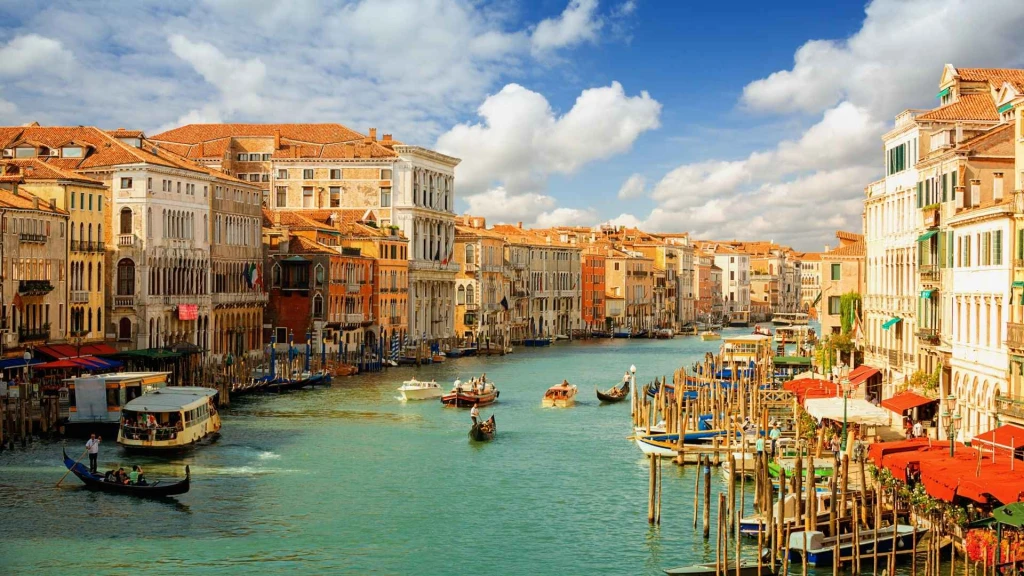 Büyük İtalya Turu Ajet Havayolları İle 5 Gece 6 Gün (Roma-Bergamo)