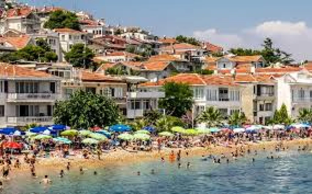 Full-Day Princes’ Islands Tour from Istanbul: Büyükada & Kınalıada