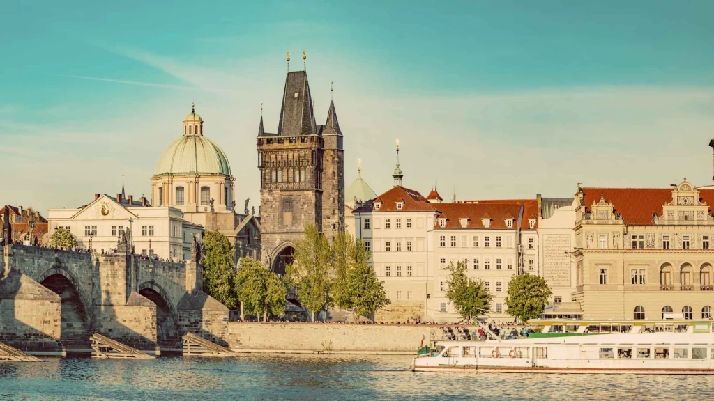 Bohemya'nın Işıltısı Prag Turu 4 Gece Ajet Havayolları İle