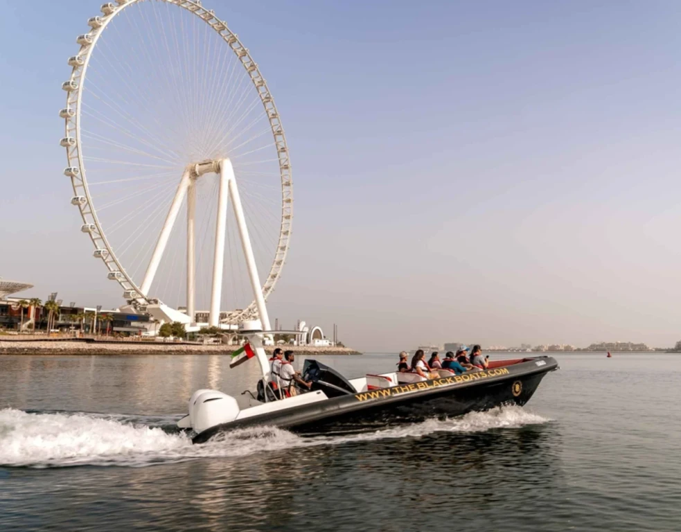 Black Boat Tour – 100mins