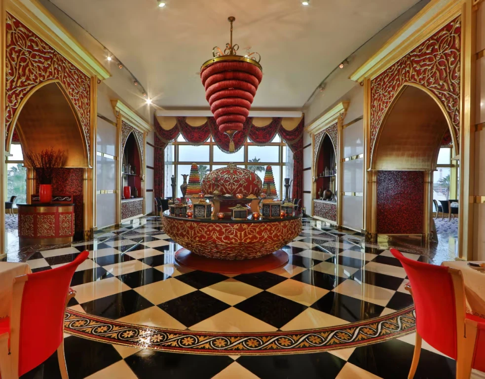 Burj Al Arab Oteli Turu ve IWAN Restoran Akşam Yemeği