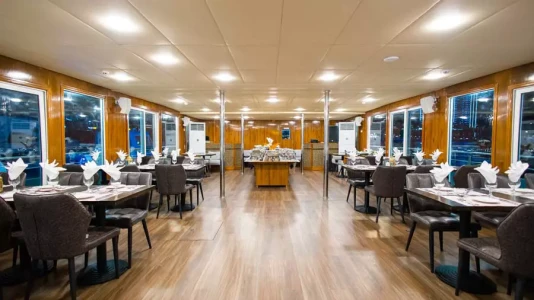 Alexandra Sea Lounge Dubai Marina | Deniz Üzerinde Lounge & Dinner Cruise