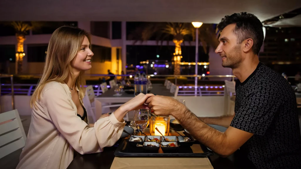 Alexandra Sea Lounge Dubai Marina | Deniz Üzerinde Lounge & Dinner Cruise