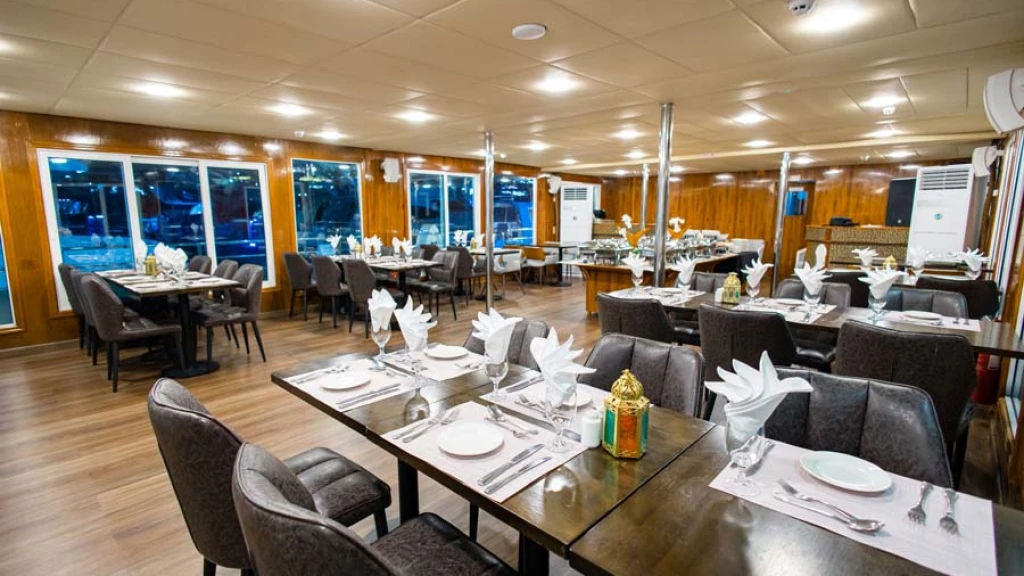 Alexandra Sea Lounge Dubai Marina | Deniz Üzerinde Lounge & Dinner Cruise