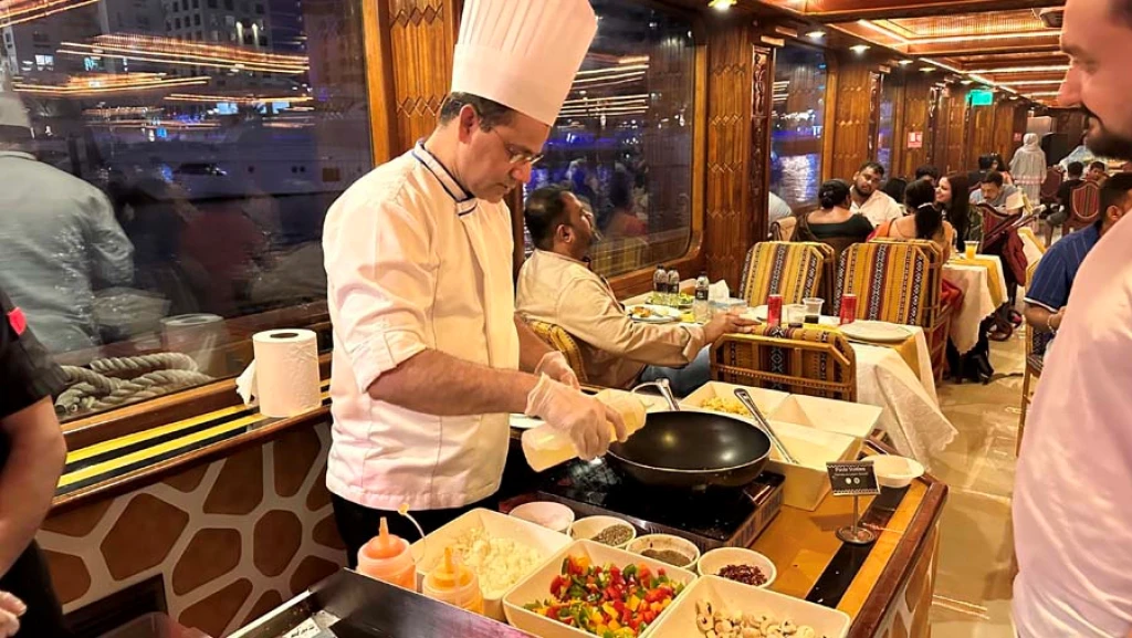 Ocean Empress Cruise – Standart Paket | Dubai Marina Akşam Yemeği Tekne Turu