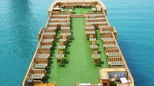 Cruise-ul Ocean Empress – Pachet Standard | Cină cu barca la Dubai Marina