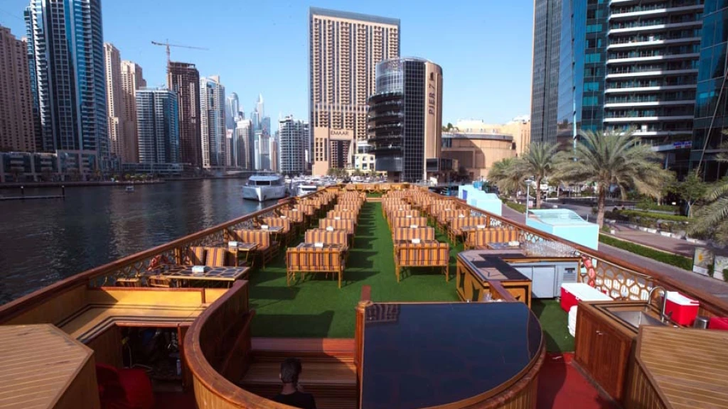 Ocean Empress Cruise – Standart Paket | Dubai Marina Akşam Yemeği Tekne Turu