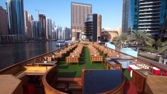Cruise-ul Ocean Empress – Pachet Standard | Cină cu barca la Dubai Marina