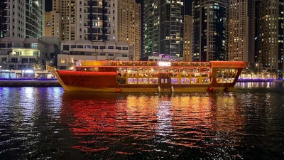 Ocean Empress Cruise – Standart Paket | Dubai Marina Akşam Yemeği Tekne Turu
