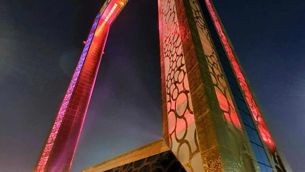 Dubai Frame | Eski ve Yeni Dubai’yi Aynı Anda Keşfedin