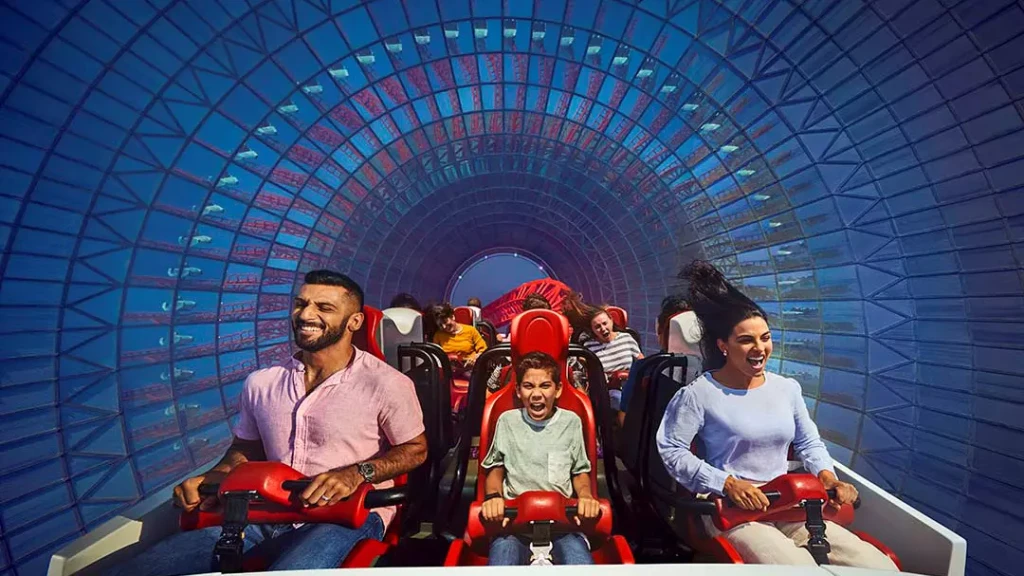 Ferrari World Tema Parkı | Abu Dhabi’de Adrenalin Dolu Eğlence