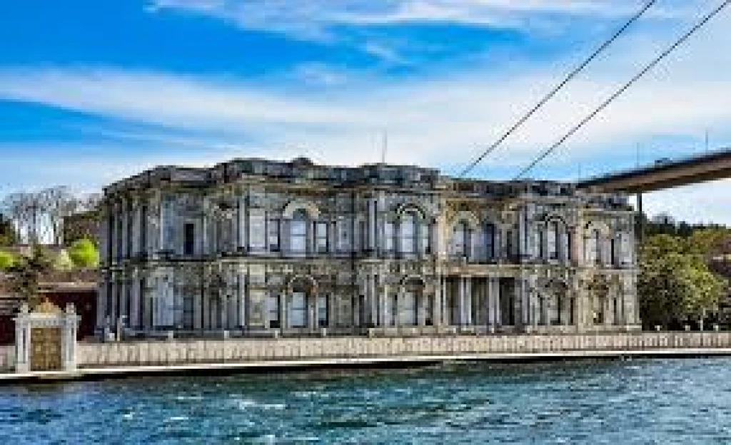 3-Hour Bosphorus Tour of Istanbul with 1-Hour Stop on the Asian Side