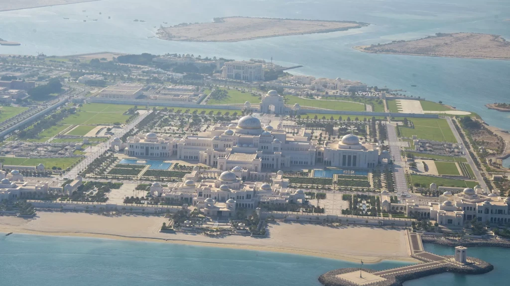 Abu Dhabi 17 Dakika Paylaşımlı Helikopter Turu