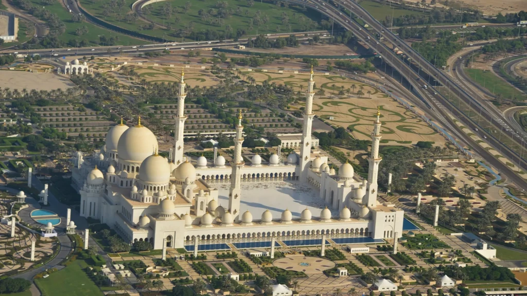 Abu Dhabi 30 Dakika Paylaşımlı Helikopter Uçuşu