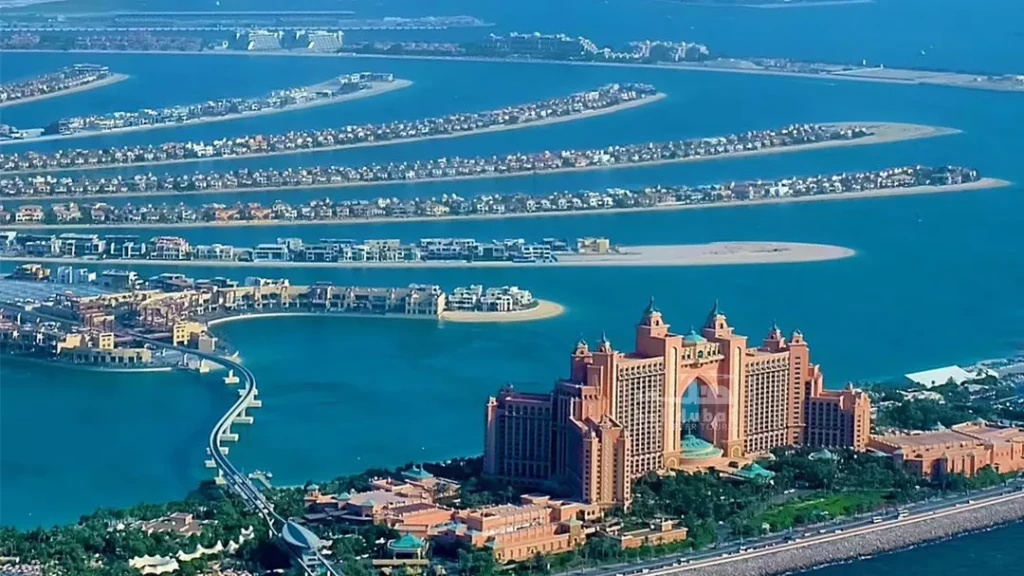 12 Dakika Iconic Tour Paylaşımlı Helikopter Uçuşu (HeliDubai)
