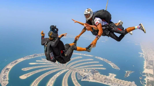Skydive Dubai | Dubai’de Tandem Paraşütle Atlama Deneyimi