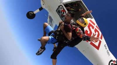 'Skydive Dubai | Tandem Skydiving Experience in Dubai'