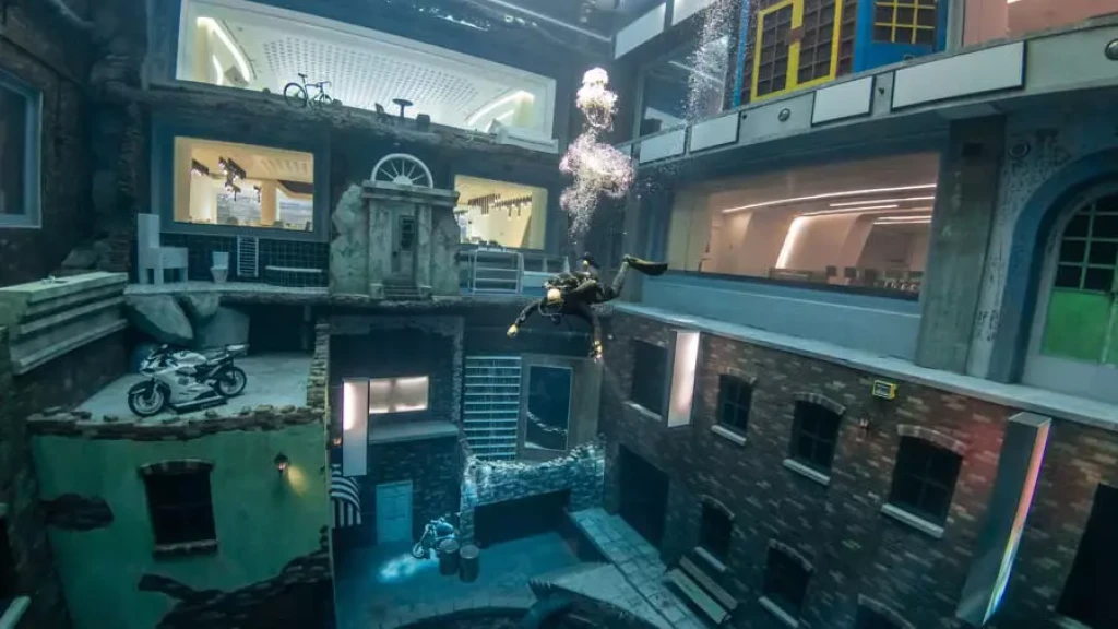 Deep Dive Dubai | The World's Deepest Diving Pool & Scuba Diving Experience