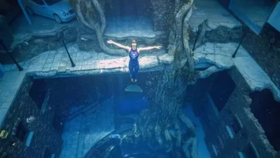 Deep Dive Dubai | The World's Deepest Diving Pool & Scuba Diving Experience