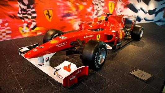 Yas Island Çok Günlü Çoklu Park Bileti | Ferrari World, Warner Bros, Yas Waterworld & SeaWorld