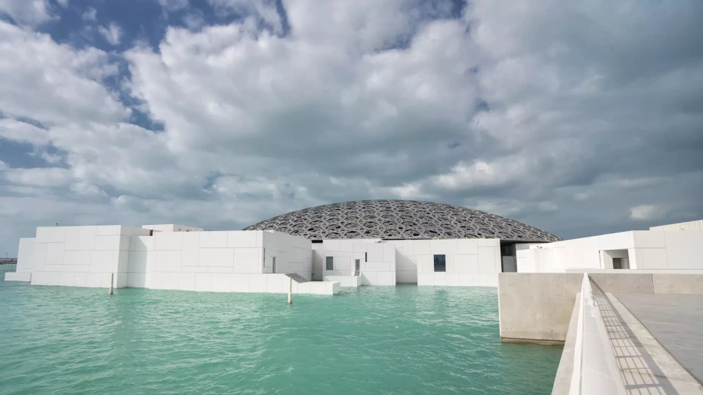 Louvre Abu Dhabi Biletleri | Abu Dhabi’de Dünya Çapında Sanat Müzesi
