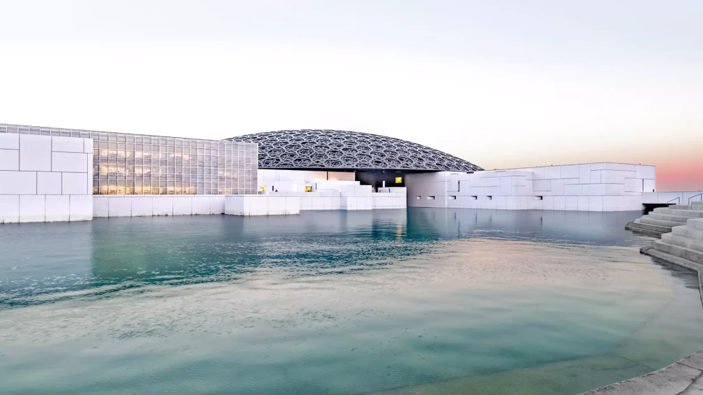 Louvre Abu Dhabi Biletleri | Abu Dhabi’de Dünya Çapında Sanat Müzesi