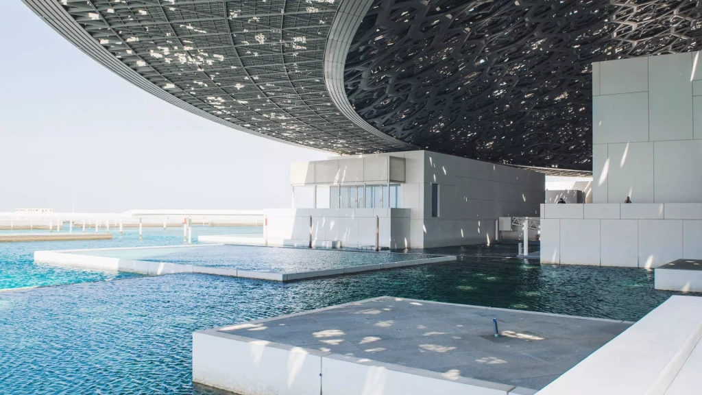 Louvre Abu Dhabi Biletleri | Abu Dhabi’de Dünya Çapında Sanat Müzesi