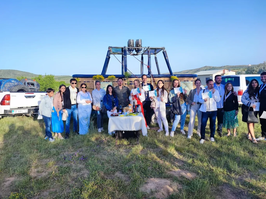 Pakovanje balona u vazduhu u Kapadokiji + Crvena tura (1 dan)