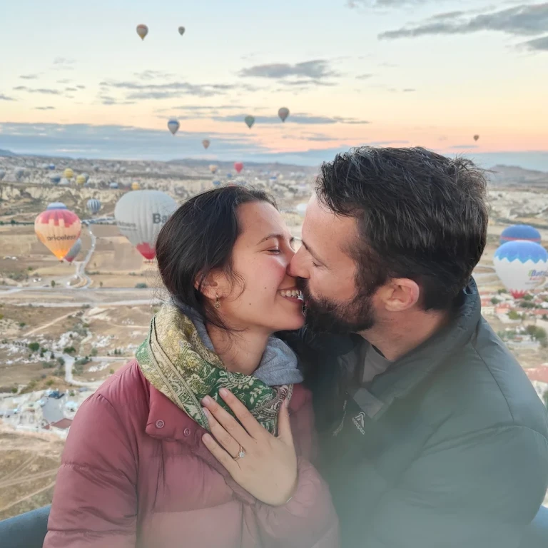 Pakovanje balona u vazduhu u Kapadokiji + Crvena tura (1 dan)