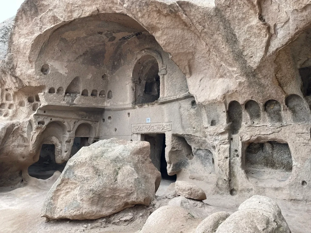 Pakovanje balona u vazduhu u Kapadokiji + Crvena tura (1 dan)