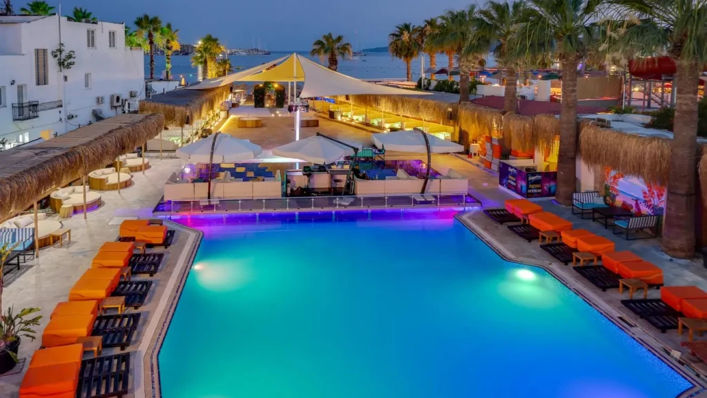 Leo Beach Resort +16 Bodrum Turu 4 Gece 5 Gün | İstanbul, İzmit, Bursa, İzmir Kalkışlı