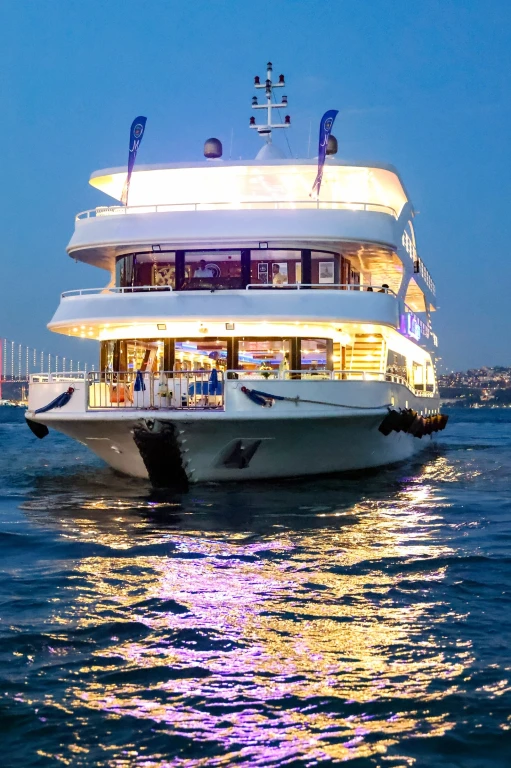 Istanbul Bosphorus Dinner Cruise with Turkish Dinner & Live Shows