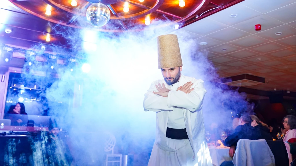 Istanbul Bosphorus Dinner Cruise with Turkish Dinner & Live Shows
