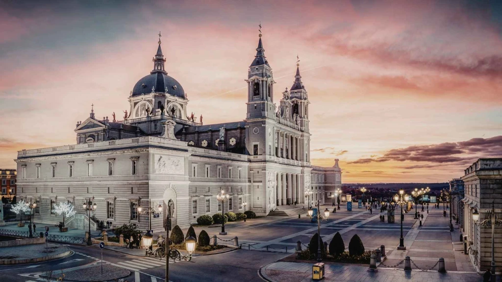 Antalya Hareketli Barcelona Turu Ajet Havayolları İle 3 Gece Promosyon