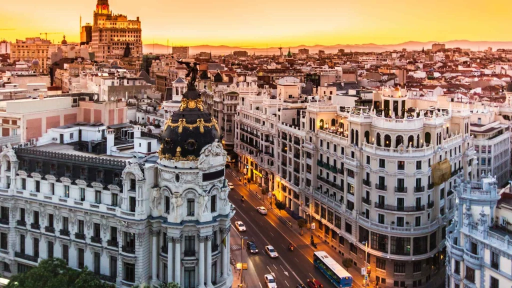 Çanakkale Hareketli Madrid Turu Ajet Havayolları İle 3 Gece Promosyon