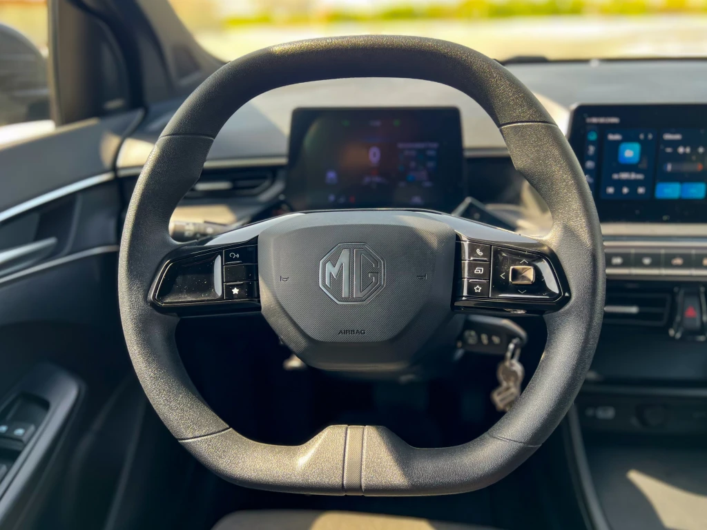 Noleggio Auto MG3 Dubai | 99 AED al giorno