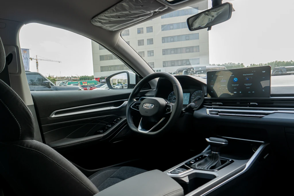 إيجار سيارة جيلي إمجراند دبي | 99 درهم يوميًا بدون إيداع